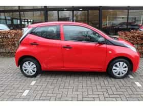 Toyota Aygo (2017) thumbnail 7