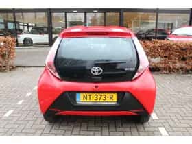 Toyota Aygo (2017) thumbnail 10