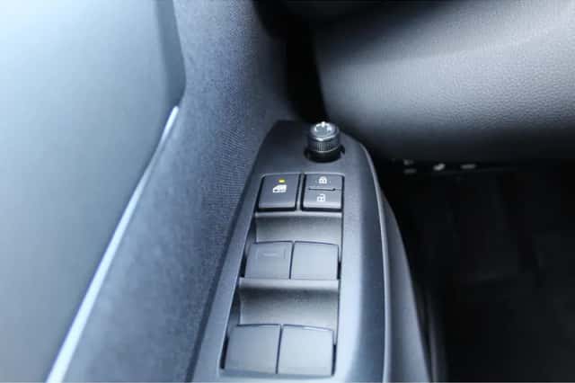 Toyota Yaris (2025) thumbnail 19