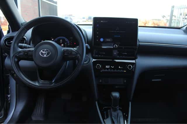 Toyota Yaris (2025) thumbnail 4