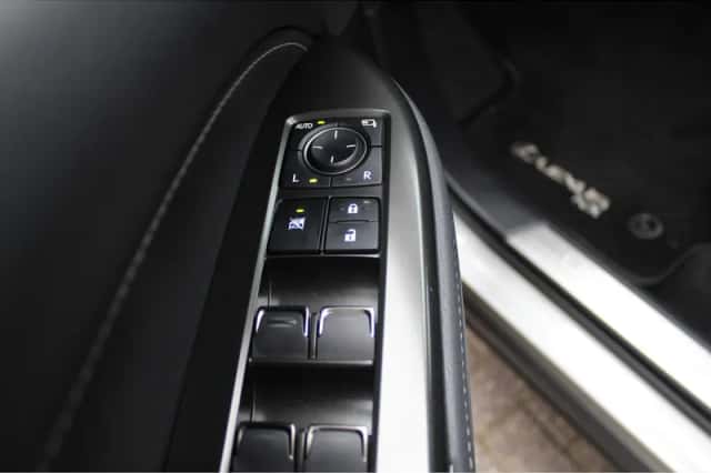 Lexus NX (2025) thumbnail 24