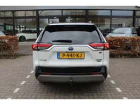 Toyota RAV4 (2021) thumbnail 11