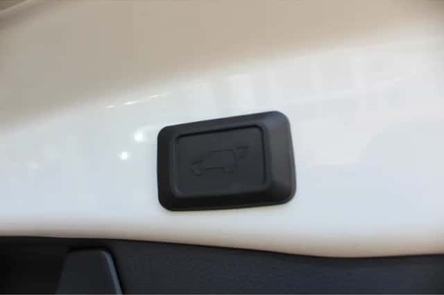 Toyota RAV4 (2021) thumbnail 17