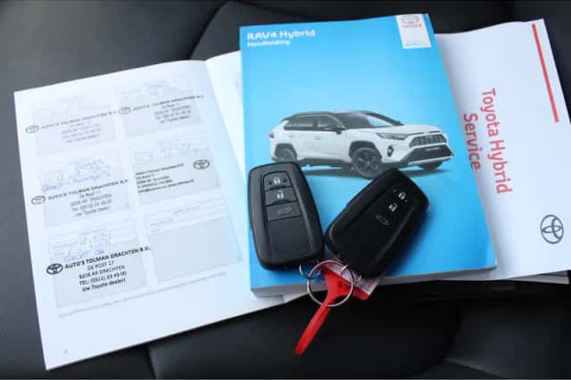 Toyota RAV4 (2021) thumbnail 25