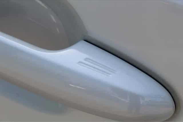 Toyota RAV4 (2021) thumbnail 27
