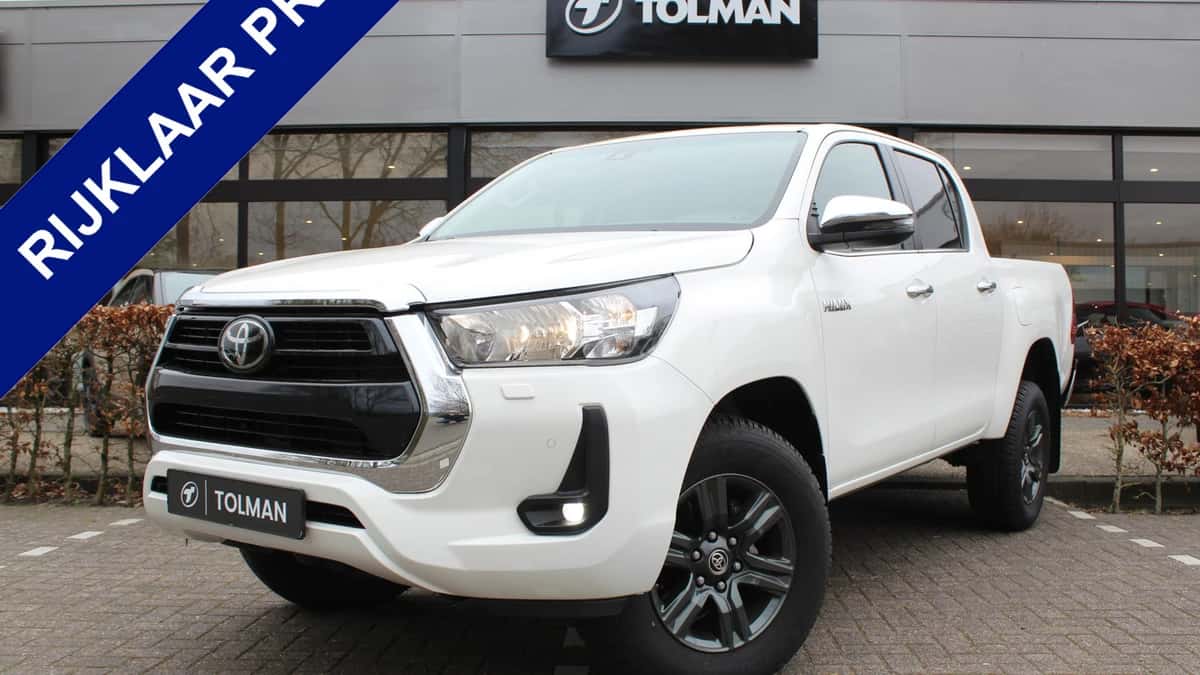 Toyota Hilux (2024) — foto 1
