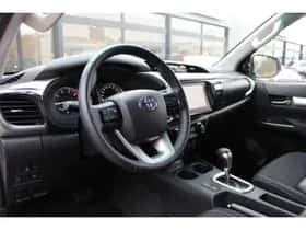 Toyota Hilux (2024) thumbnail 11