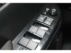 Toyota Hilux (2024) thumbnail 16