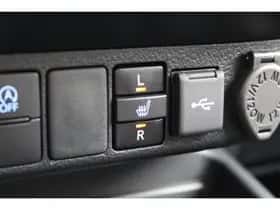 Toyota Hilux (2024) thumbnail 25
