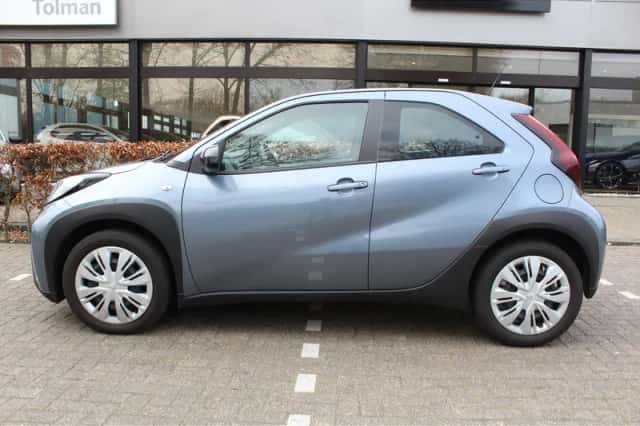 Toyota Aygo (2024) thumbnail 2