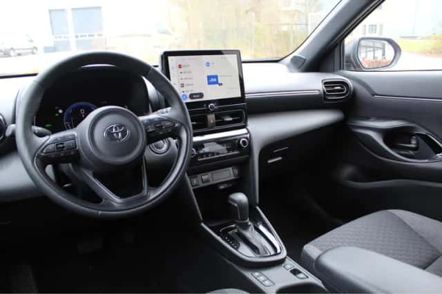Toyota Yaris (2025) thumbnail 3