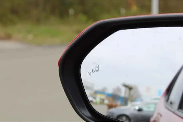 Toyota Yaris (2025) thumbnail 4