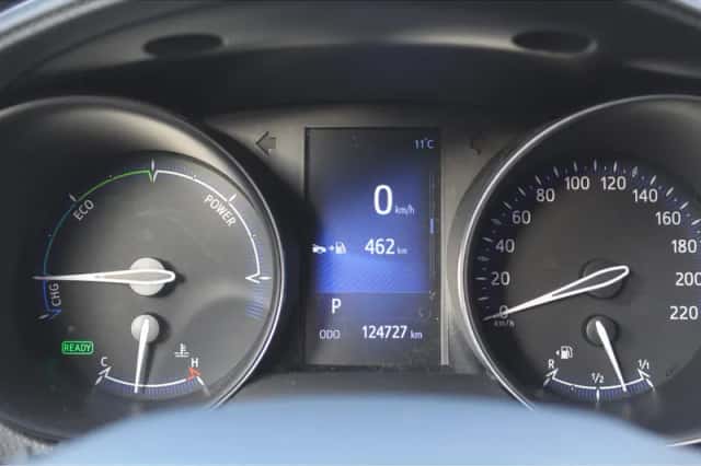 Toyota C-HR (2018) thumbnail 27