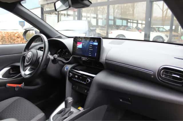 Toyota Yaris (2021) thumbnail 6
