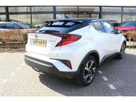 Toyota C-HR (2022) thumbnail 11