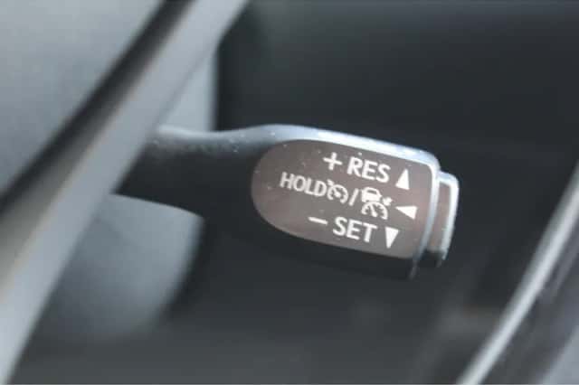 Toyota C-HR (2022) thumbnail 26