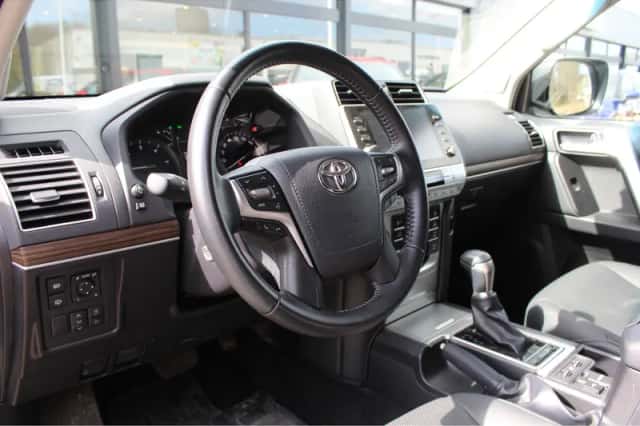 Toyota Land (2024) thumbnail 2