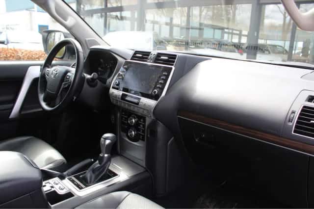 Toyota Land (2024) thumbnail 4