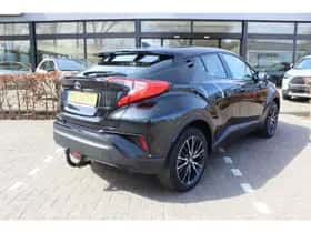 Toyota C-HR (2017) thumbnail 13