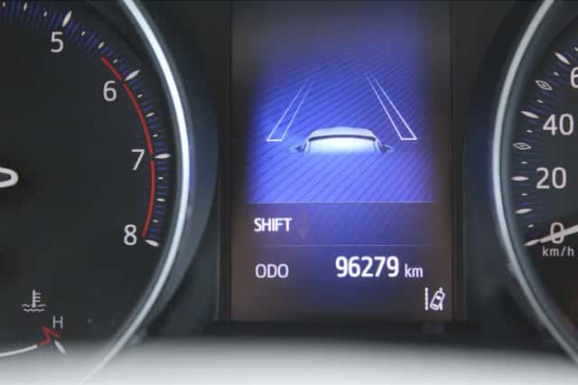 Toyota C-HR (2017) thumbnail 27