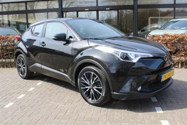 Toyota C-HR (2017) thumbnail 7