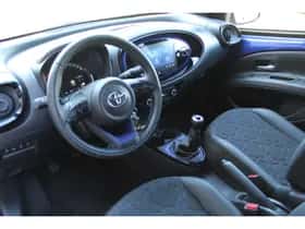 Toyota Aygo (2023) thumbnail 2