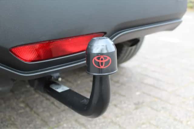 Toyota C-HR (2023) thumbnail 17