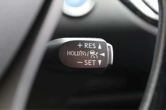 Toyota C-HR (2023) thumbnail 28