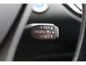 Toyota C-HR (2023) thumbnail 28
