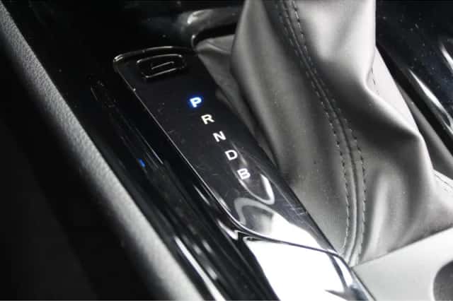 Toyota C-HR (2023) thumbnail 29