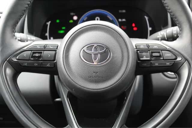 Toyota Yaris (2025) thumbnail 15