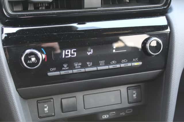 Toyota Yaris (2025) thumbnail 13