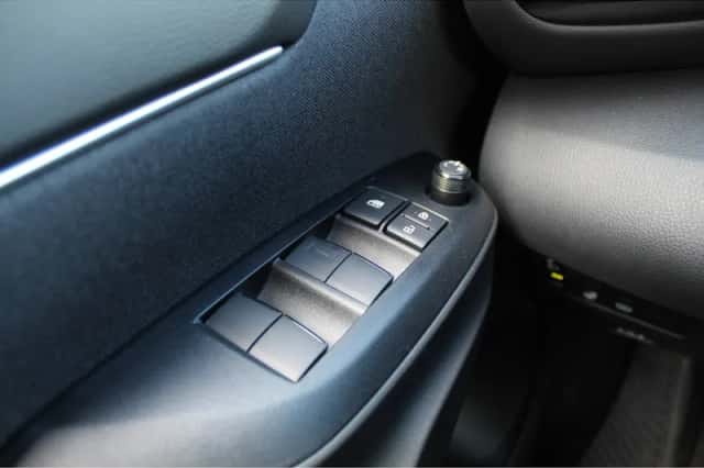 Toyota Yaris (2025) thumbnail 18