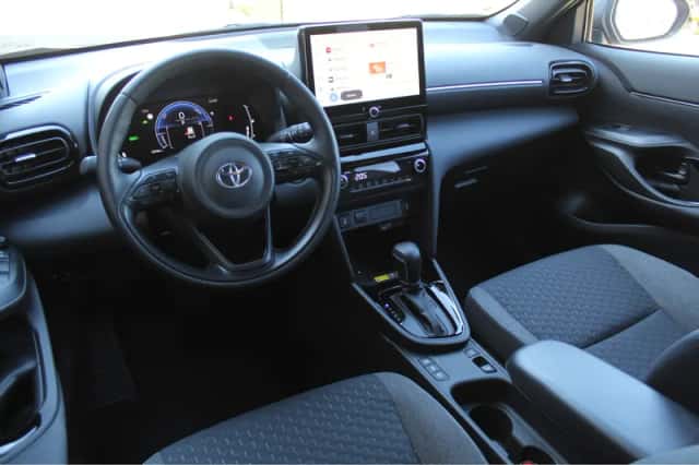Toyota Yaris (2025) thumbnail 3