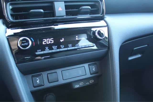Toyota Yaris (2025) thumbnail 6