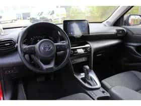 Toyota Yaris (2023) thumbnail 2