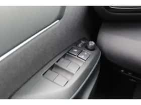 Toyota Yaris (2023) thumbnail 14