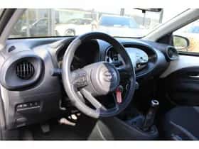 Toyota Aygo (2023) thumbnail 2