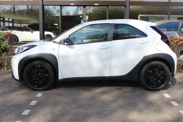 Toyota Aygo (2023) thumbnail 5