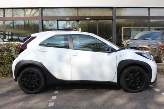 Toyota Aygo (2023) thumbnail 7