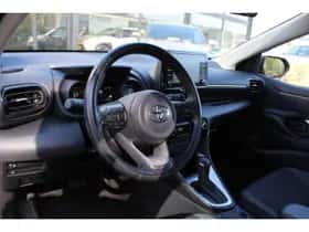Toyota Yaris (2022) thumbnail 2