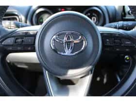Toyota Yaris (2022) thumbnail 17