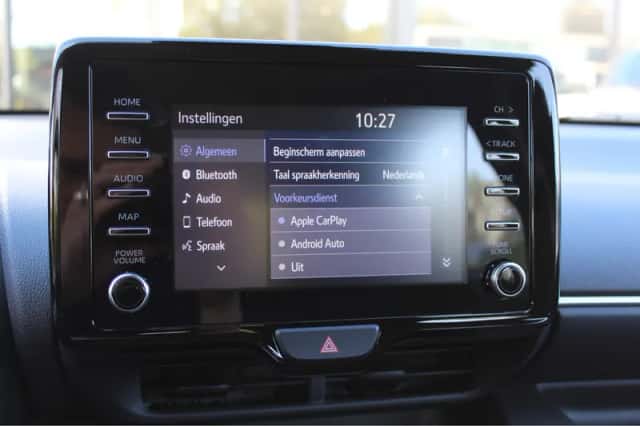 Toyota Yaris (2022) thumbnail 18