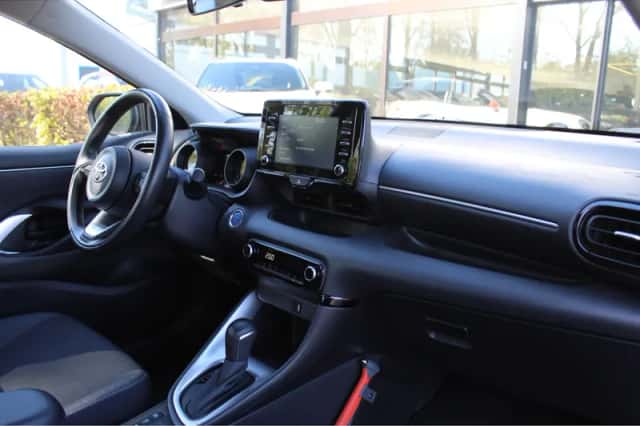 Toyota Yaris (2022) thumbnail 6