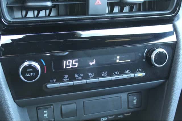 Toyota Yaris (2025) thumbnail 17