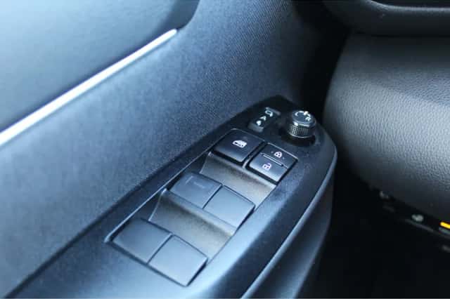 Toyota Yaris (2025) thumbnail 24