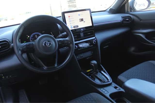 Toyota Yaris (2025) thumbnail 2