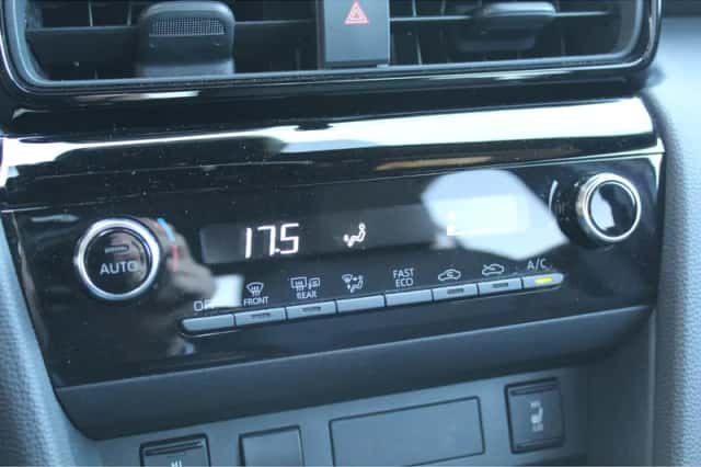Toyota Yaris (2025) thumbnail 18
