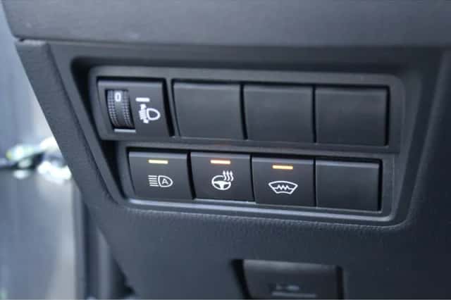 Toyota Yaris (2025) thumbnail 3