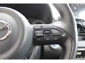Toyota Yaris (2023) thumbnail 11